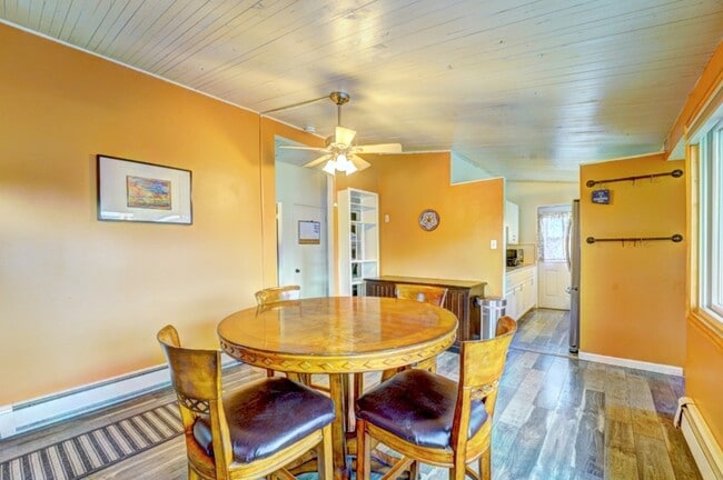 Photo - 1630 Maple Ct