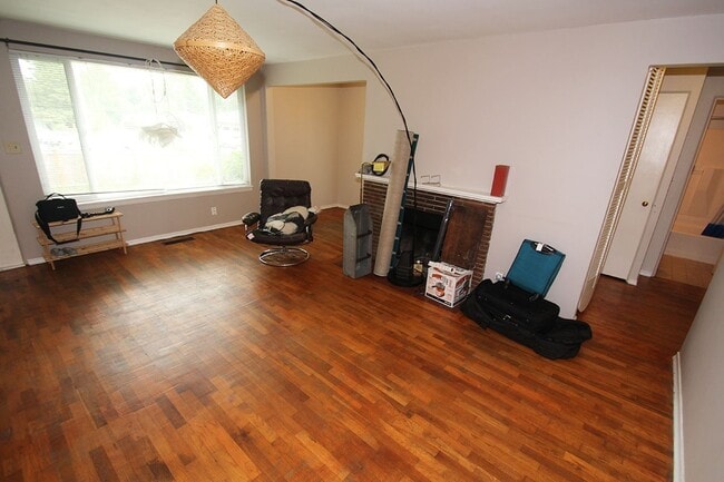 Photo - CHARMING 2 BED WEDGWOOD HOME W WOOD FLOORS, LARGE SHED, & LARGE LOT!