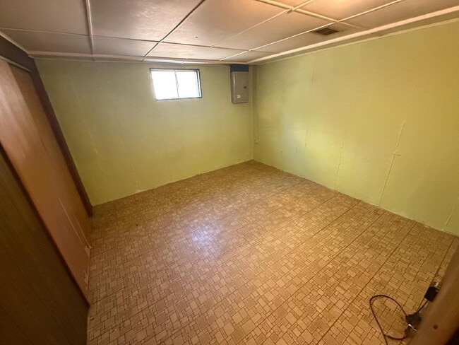 Photo - Spacious 3-Bed, 2-Bath Home for Rent in St...