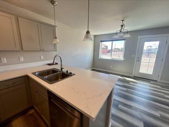 Photo - 610 Mead Ave