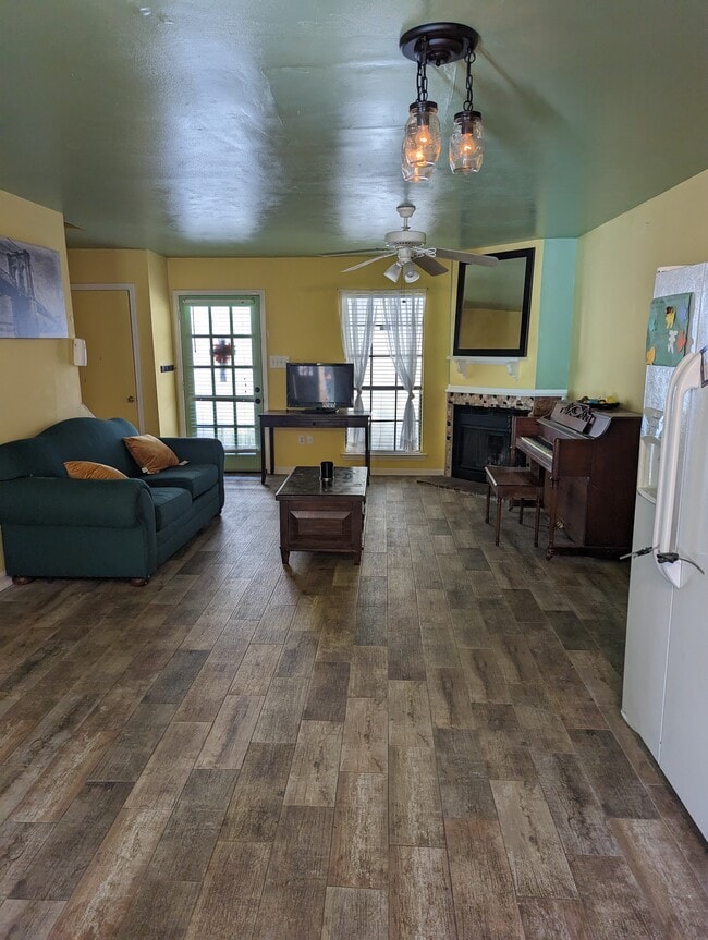 Photo - 4360 Stumberg Ln