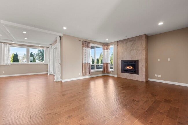 Photo - Amazing 4 beds/ 2.5 baths house in North Benson Hill/Renton.