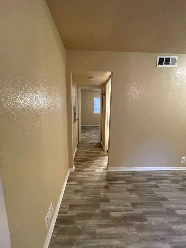 Photo - 2701 Green Oaks Rd
