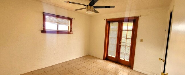 Photo - COMING SOON....CUTE TEMPE HOME ON NO OUTLET STREET!!