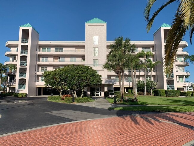 Building Photo - Condo - Coral Pointe At Harbourside with Water Views Unit P589 - 8040 Sailboat Key Blvd S,  203