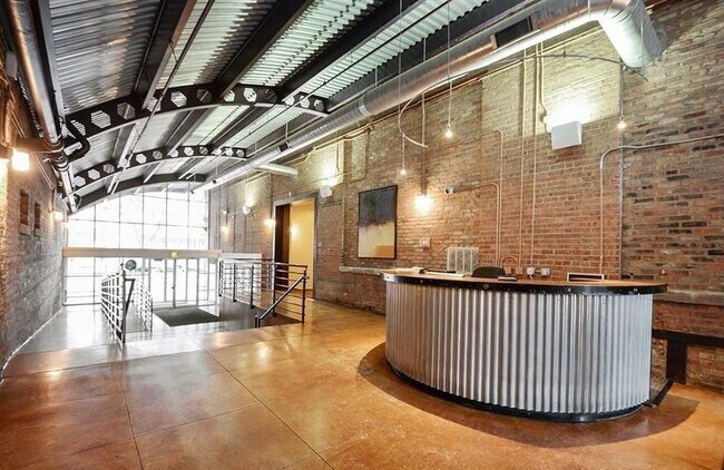 Photo - 500 S Clinton St Unit 443