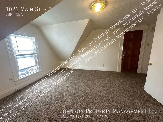 Photo - 1021 Main St Unit 3