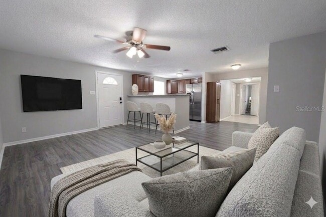 Photo - 307 W Woodlawn Ave