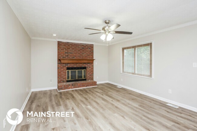 Photo - 6449 Laural Bend