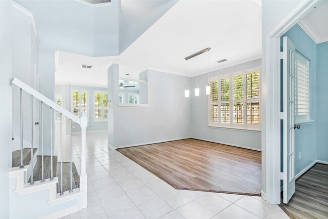 Photo - 77 Sugar Grove Ct