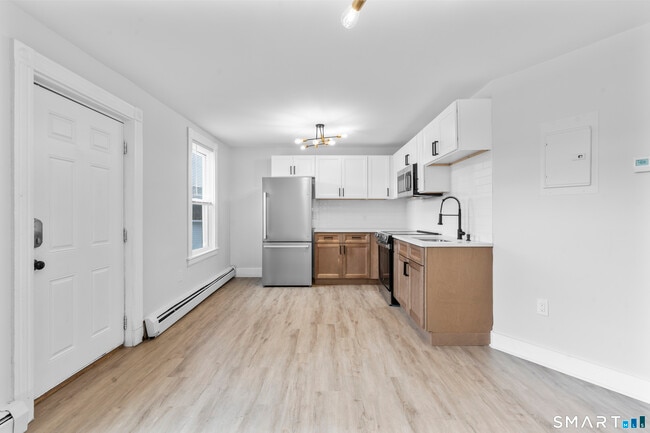 Photo - 30 Anthony St Unidad A