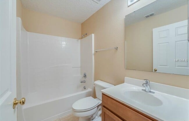 Photo - 4720 Salamander St