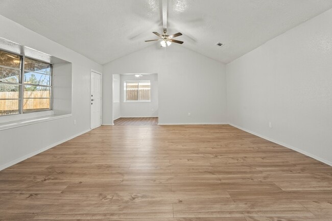 Photo - 16426 Forest Bend Ave