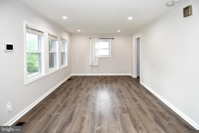 Building Photo - 11004 Tyrone Dr Rental