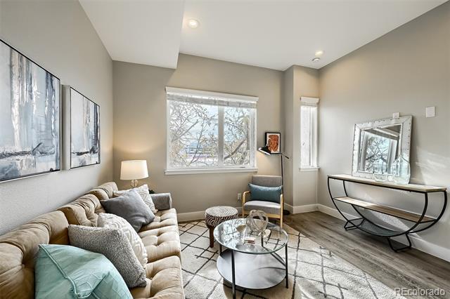 Photo - 3820 Jason St