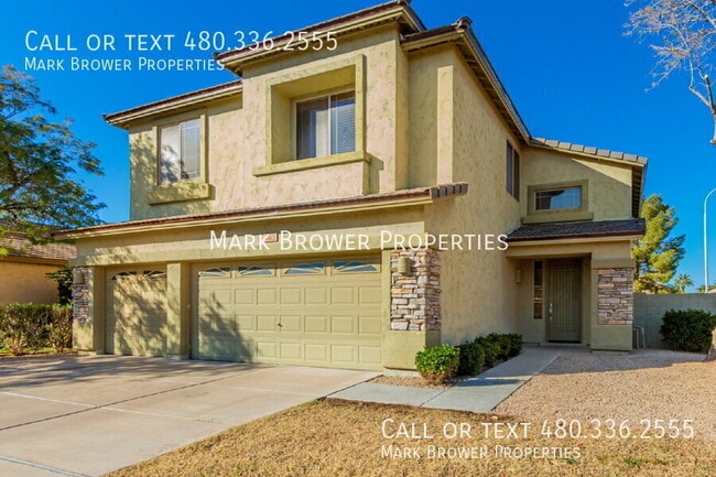Building Photo - 1462 W. Roadrunner Dr.