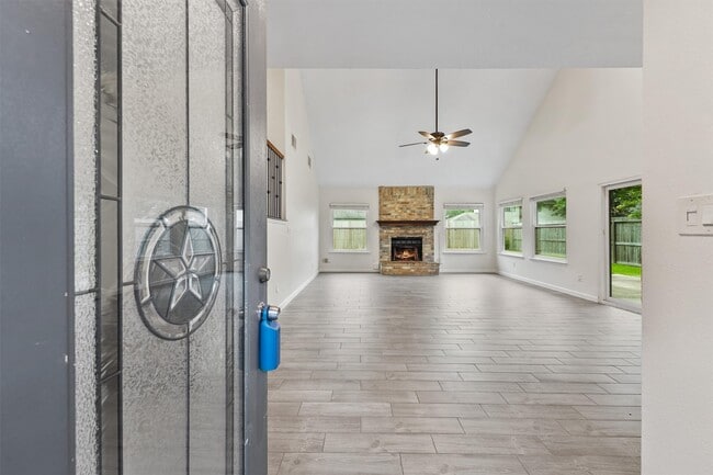 Photo - 417 W Hillary Cir