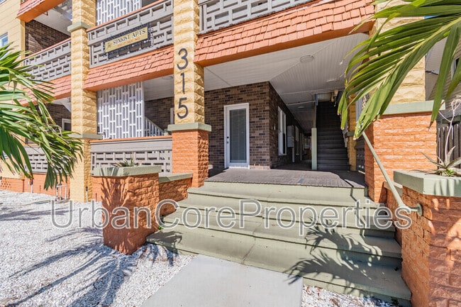 Sunkist Apartments
