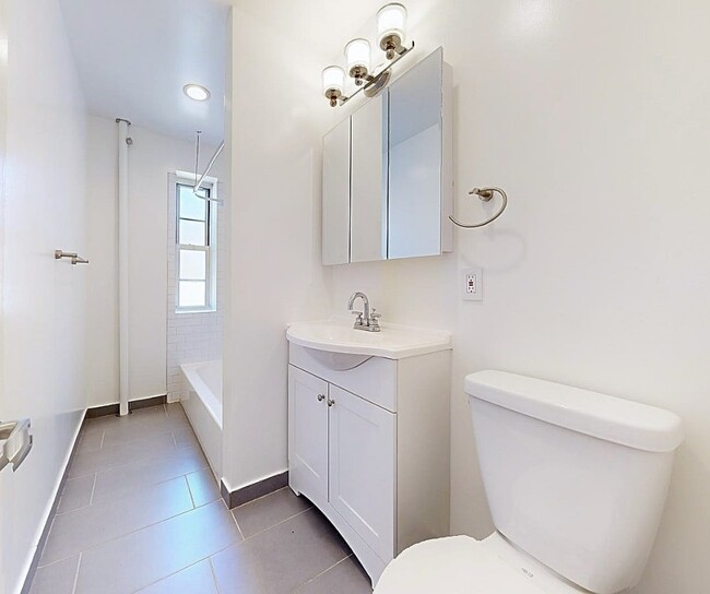 Photo - Thayer Street Unidad C51