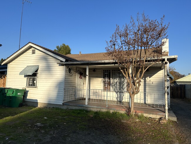 Two Bedroom - 1748 West Ln House