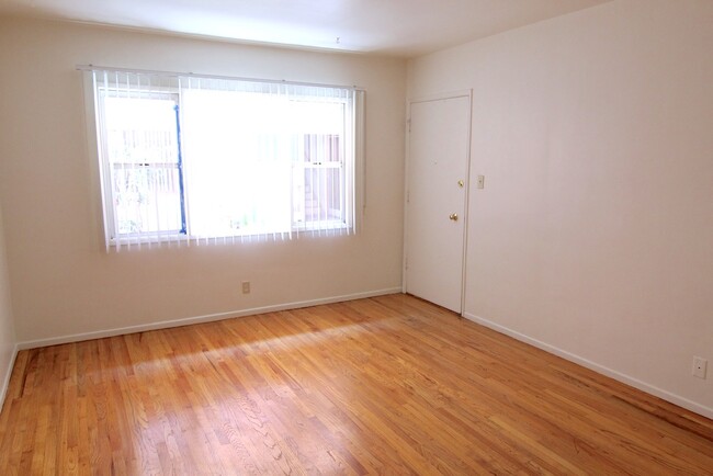 Photo - 1742 S Robertson Blvd Unidad 3 Rental