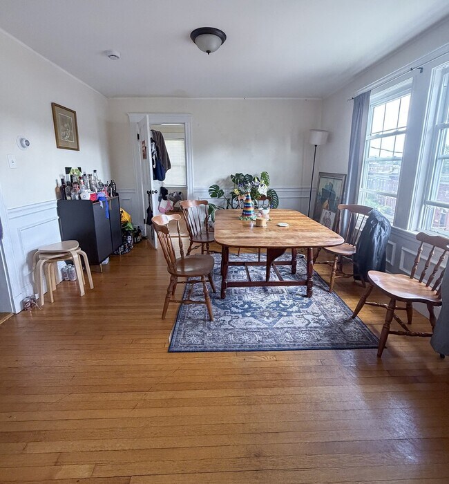 Photo - 51 Leamington Rd Unit 2