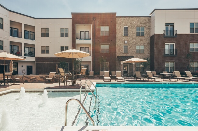 Vintage Tollgate Apartments