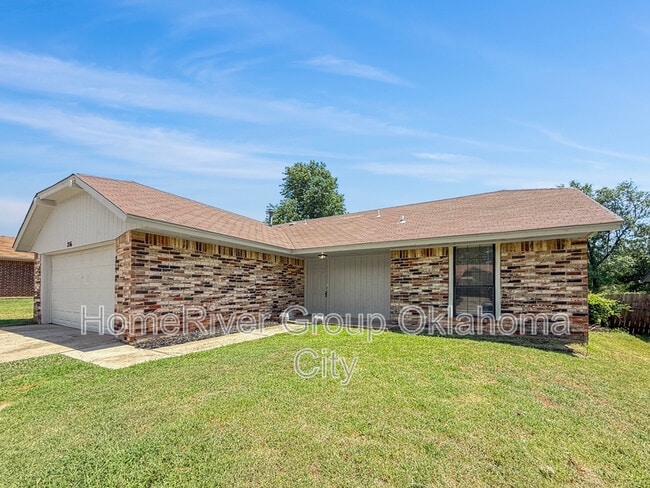 Building Photo - 216 Oak Tree Dr Rental