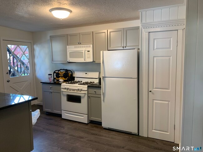 Photo - 24 Northill St