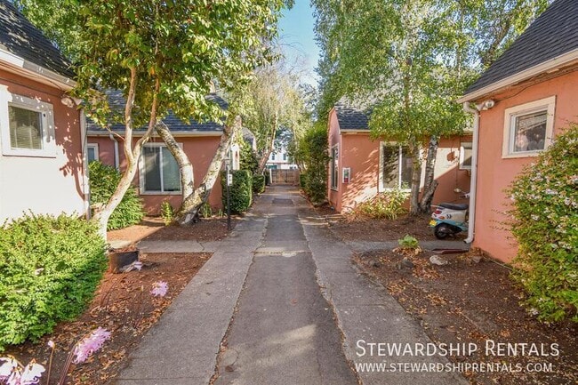 Photo - 1376 W 6th Ave Unit D