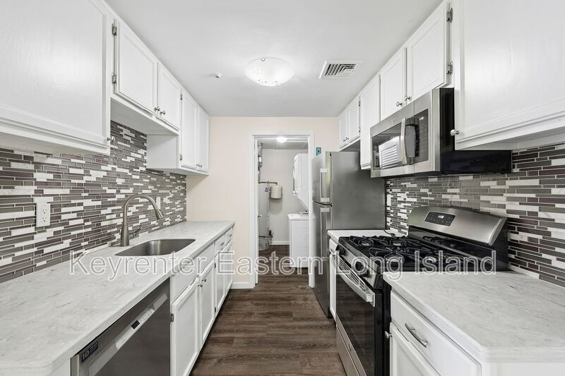 Photo - 104 Birchwood Rd
