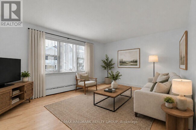 Photo - 55 Ivy Crescent Unit 2