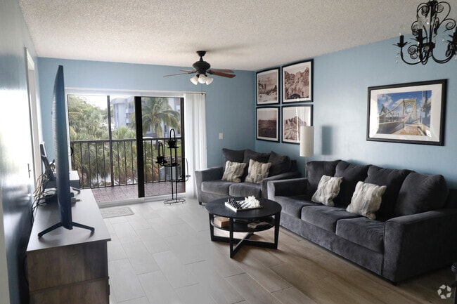 Building Photo - 17000 NW 67th Ave Unit 238 Rental