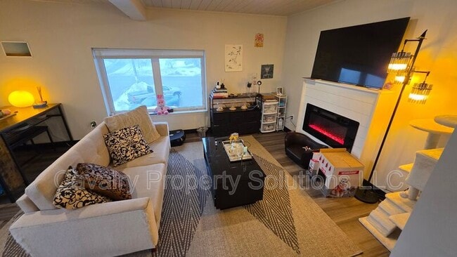Photo - 3947 E Calvary Rd Unit (Electric included in Rent! Heat & AC)