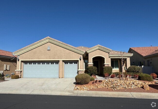 Building Photo - 55 + Community of Sun City Del Webb in App... Rental