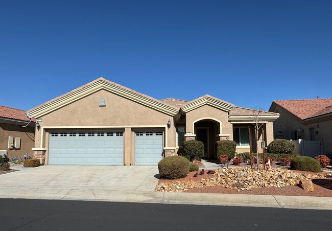 55 + Community of Sun City Del Webb in App... - 55 + Community of Sun City Del Webb in App... House