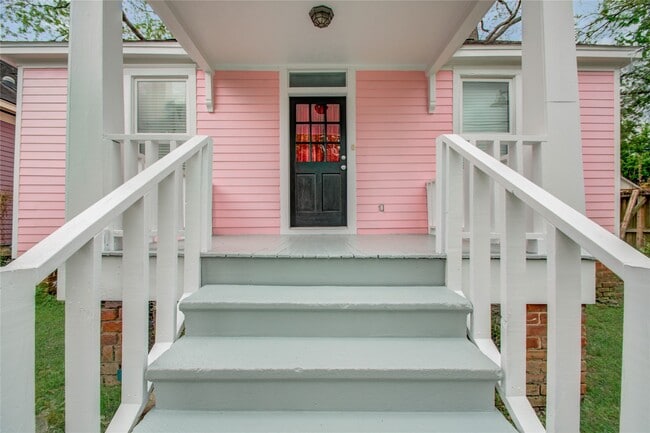 Photo - 2119 Kane St