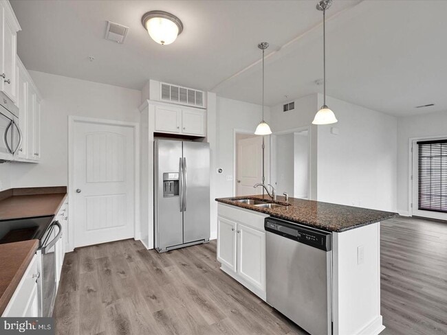 Photo - 615 Darby Ct