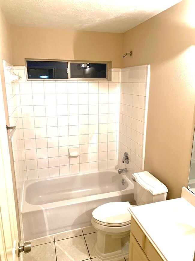 Building Photo - 14819 Horse Creek Ln