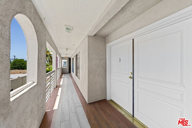 Photo - 6815 Baird Ave Unidad 5