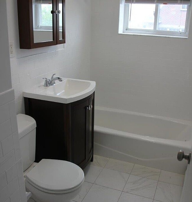Pictures are representative samples of the advertised unit. In some cases, the actual units you tour - 41 Gardner St