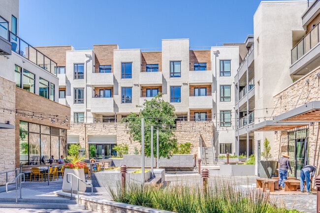 Photo - Santal Thousand Oaks