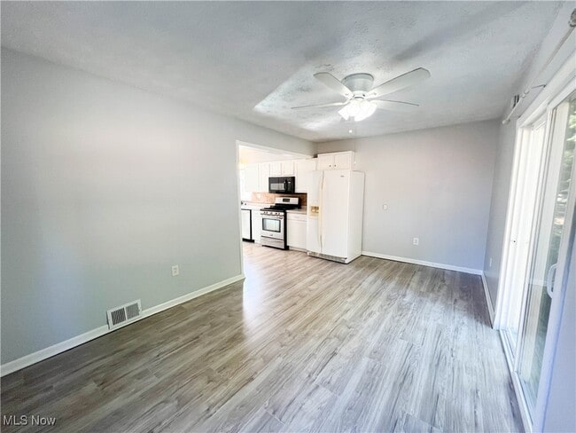 Photo - 2290 Suncrest Dr