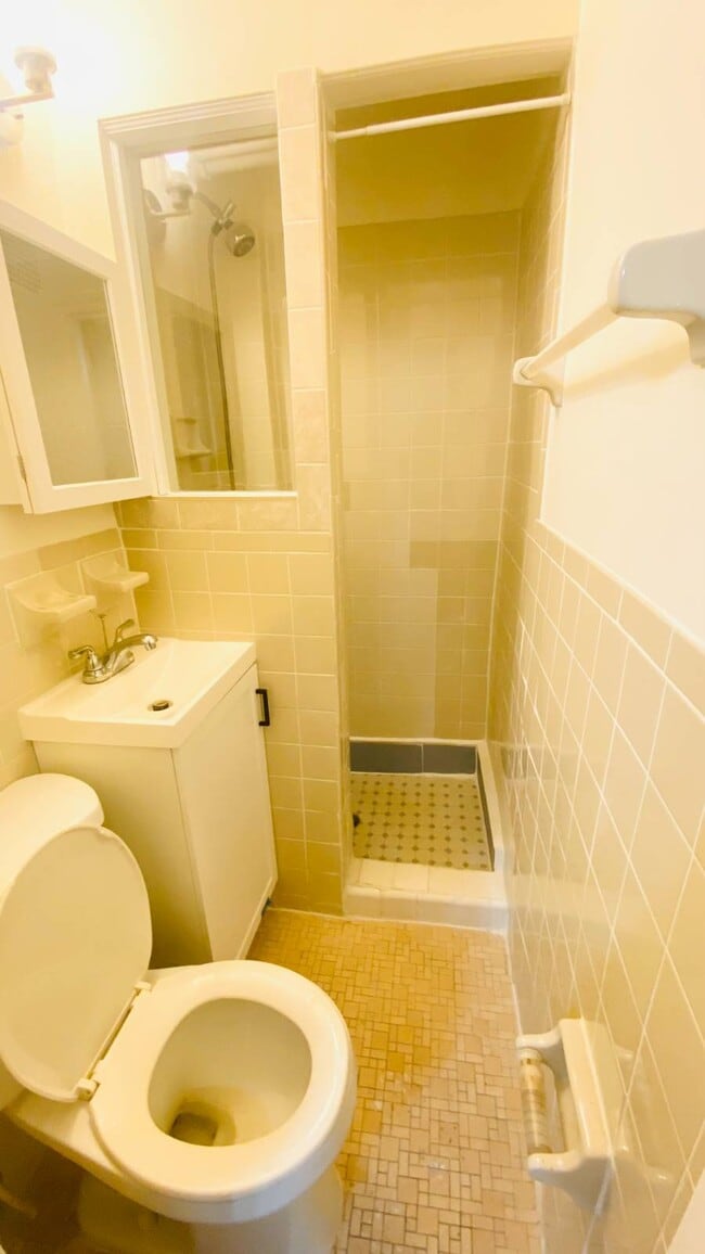 Photo - 9947 3rd Ave