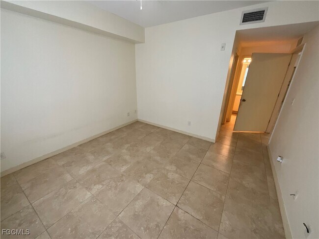 Photo - 8312 Bernwood Cove Loop Unidad 1007