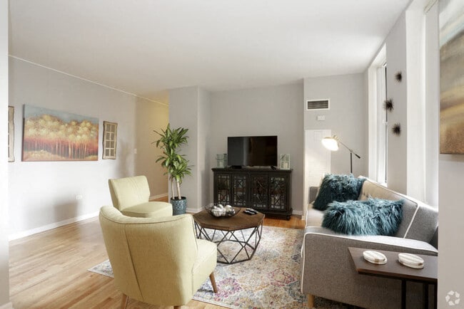 Photo - 4601 N Sheridan Rd