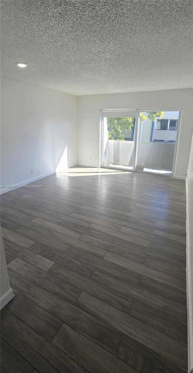 Building Photo - 11110 SW 196th St Unit 410