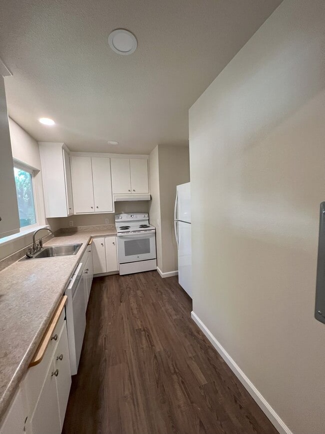 Photo - Brand New Large Studio - Near CSU Chico