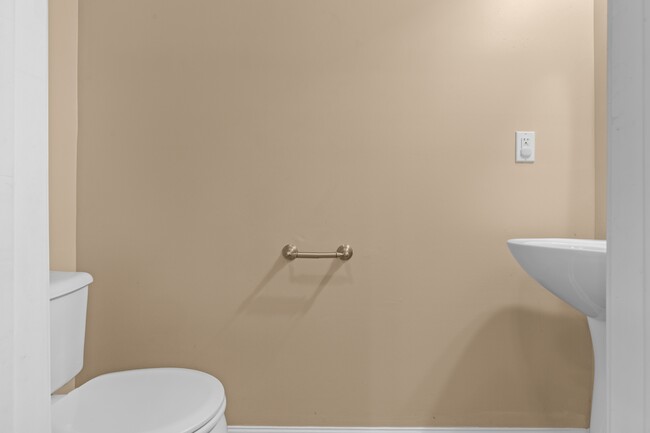 Photo - 6225 Shenfield Ln