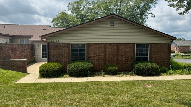 Available Aug 5th, 2025 - Available Aug 5th, 2025 Casa
